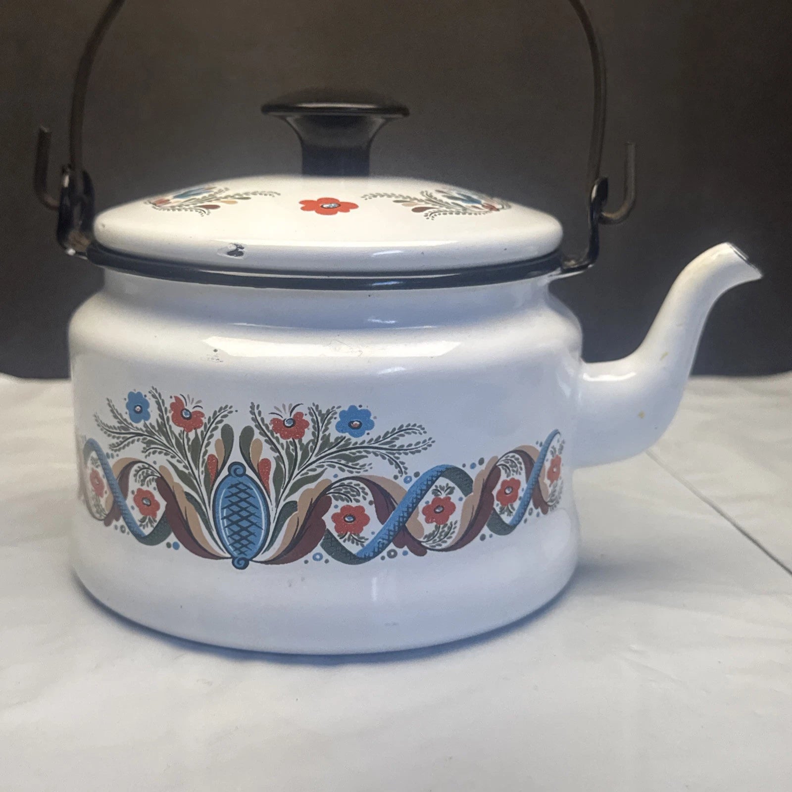 Vintage WHITE ENAMEL COUNTRY DUTCH FARMHOUSE TEAPOT/ KETTLE W/ LID, MCM | eBay