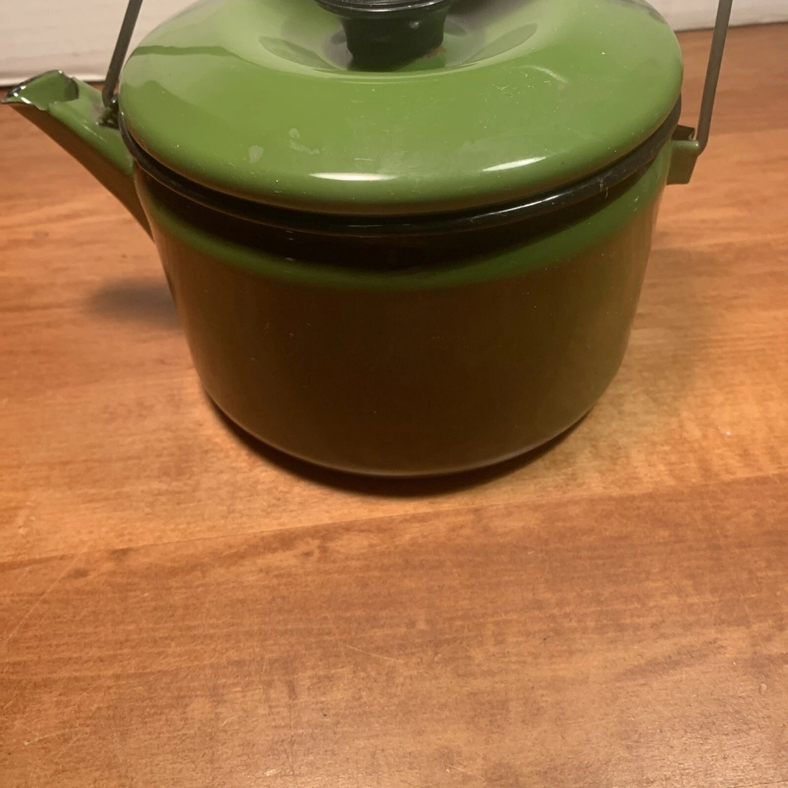 Vintage Farmhouse Enamelware Lidded TeaPot Olive w/ Black Trim, Wood Handle | eBay