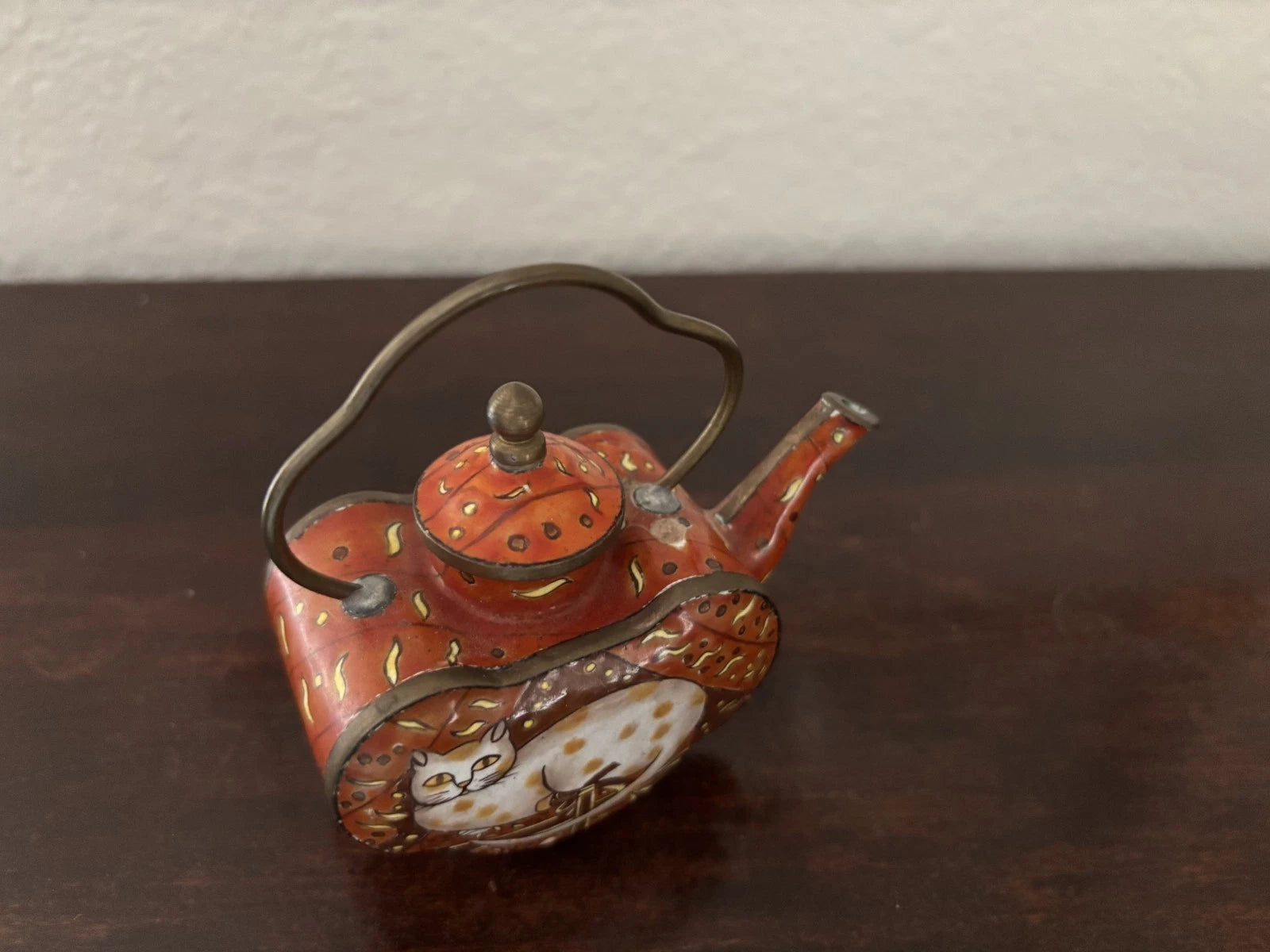 Miniature Enamel Teapot White Cat on Red Background | eBay