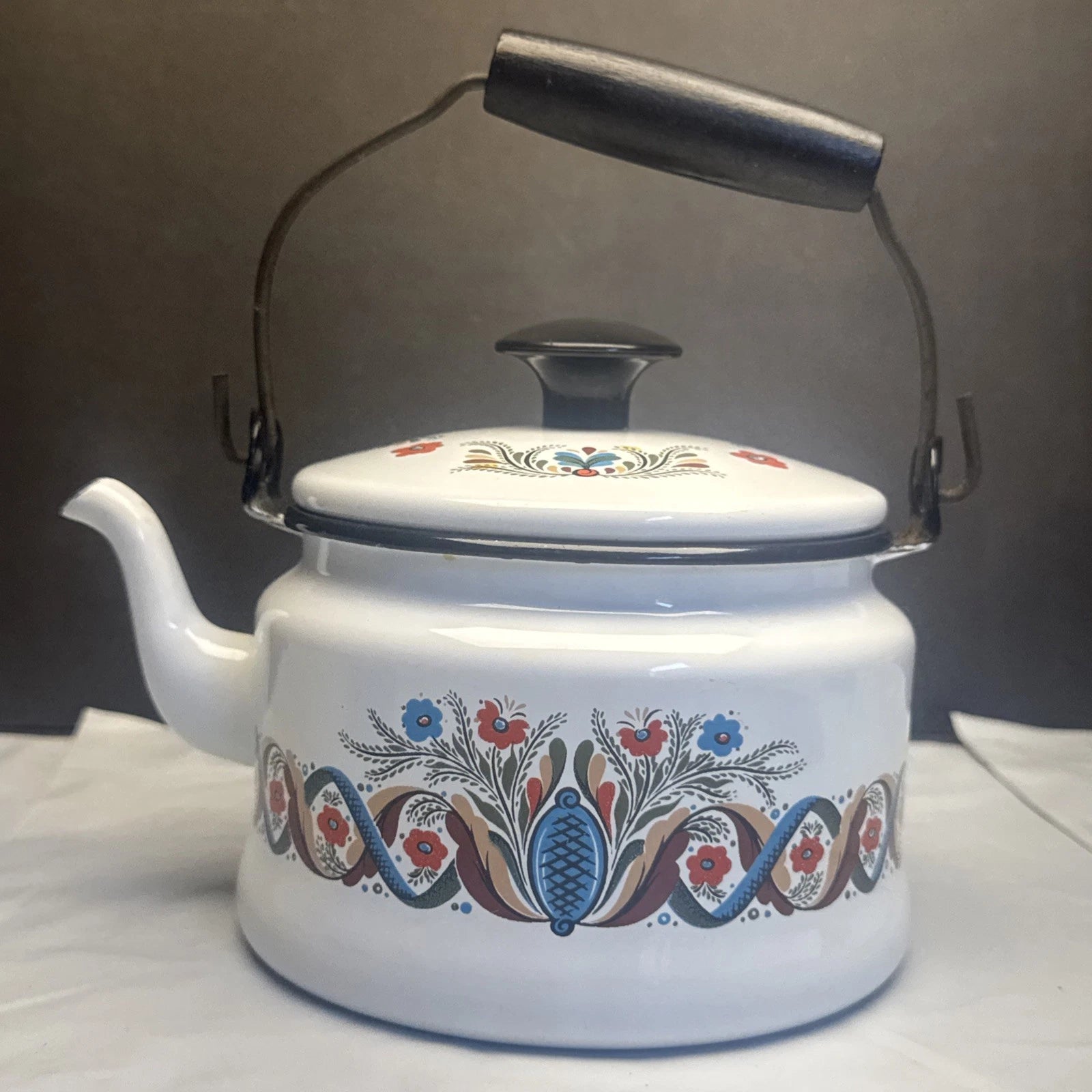 Vintage WHITE ENAMEL COUNTRY DUTCH FARMHOUSE TEAPOT/ KETTLE W/ LID, MCM | eBay