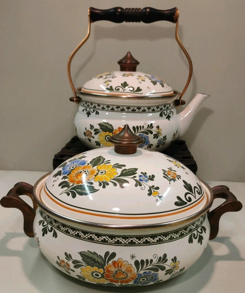 ASTA White Floral Enamelware Old Amsterdam 8.5” Dutch Oven & Teapot PRISTINE!!! | eBay