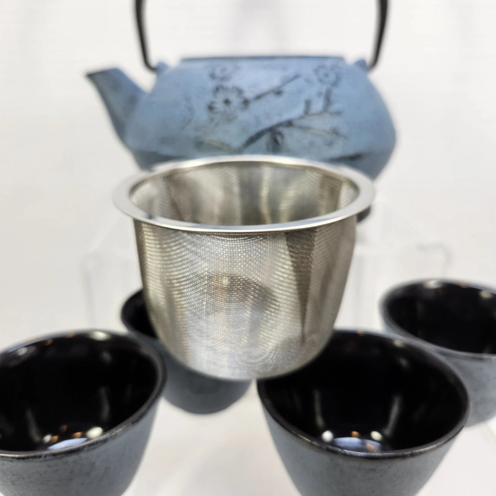 28 oz Cast Iron Teapot Tea Kettle Enamel Interior w/ Infuser Trivet & 4 Cups NEW | eBay
