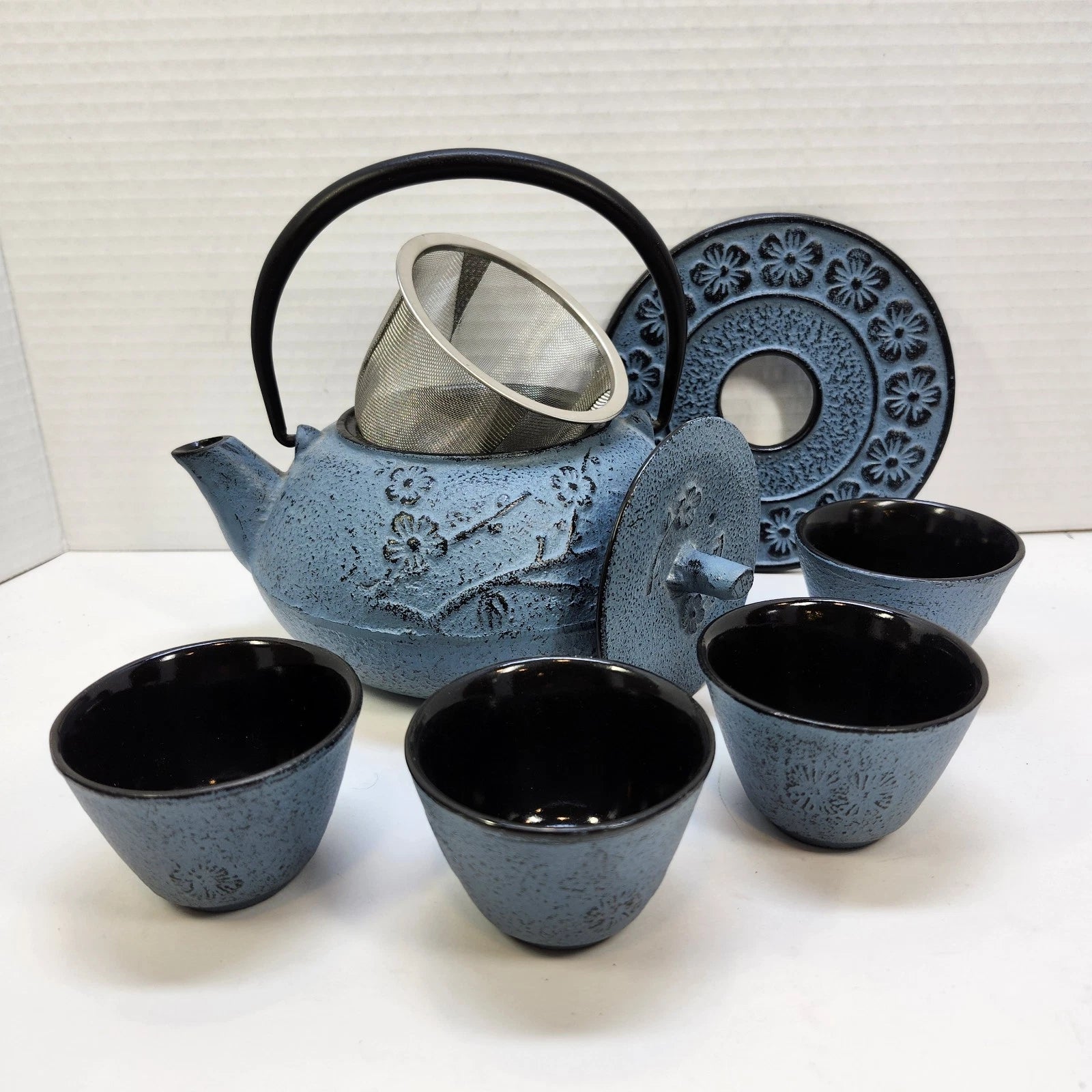 28 oz Cast Iron Teapot Tea Kettle Enamel Interior w/ Infuser Trivet & 4 Cups NEW | eBay
